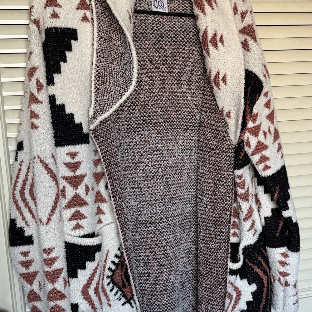 Very Moda Geometric Cardigan - Black, White, Brown